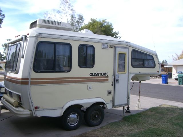 small-fifth-wheel-trailer-quantum-3