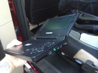How to install a DVD player in your vehicle