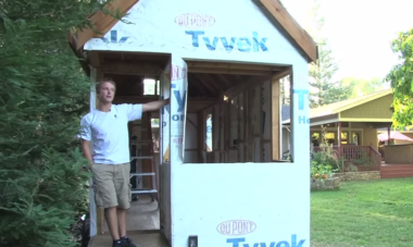 A 16 year old built this tiny house