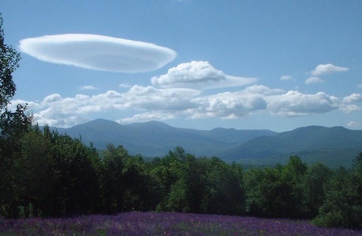 Lenticular clouds above Presidental Range in NH
