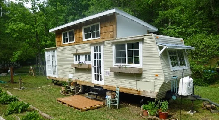 Travel trailer tiny house