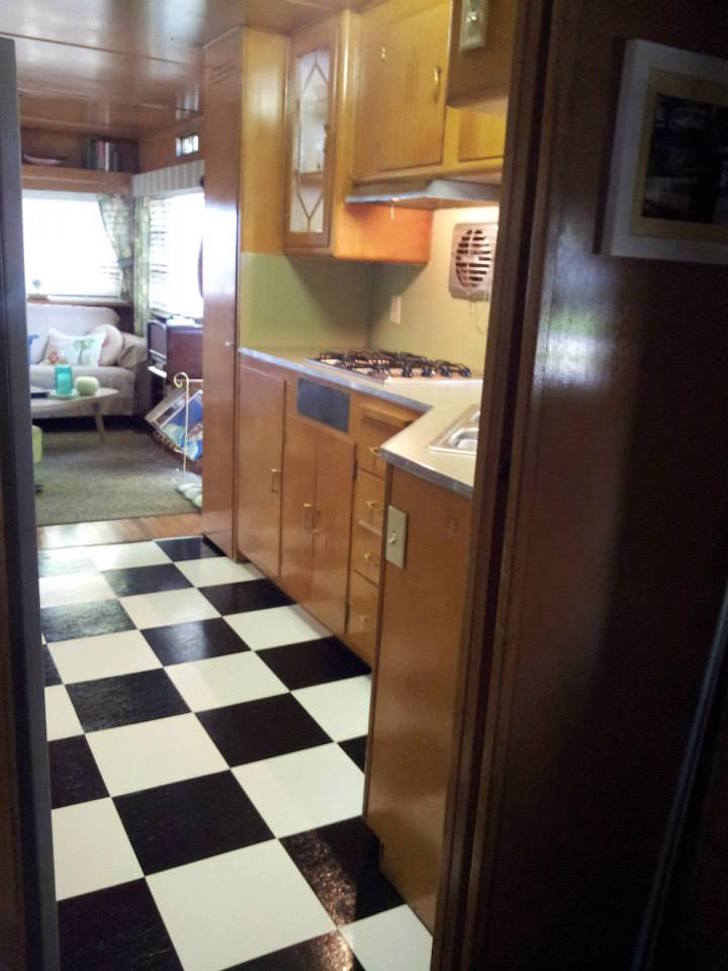 Checkerboard flooring