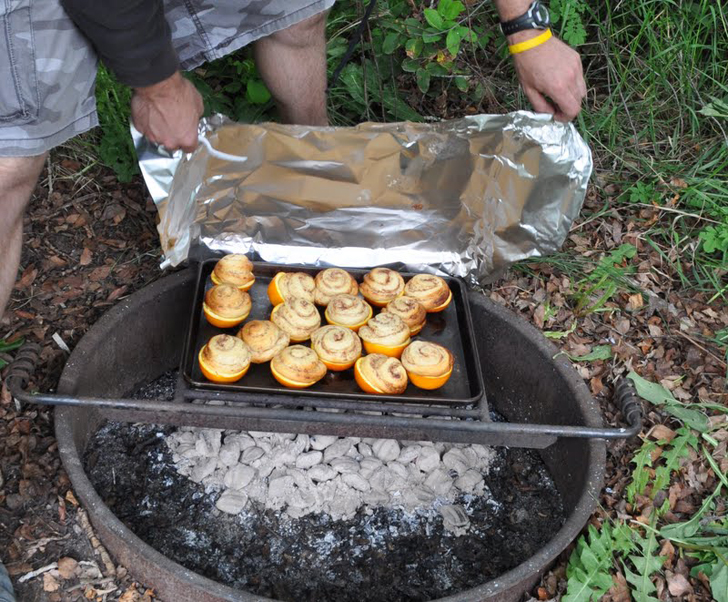 campfire cinnamon rolls 