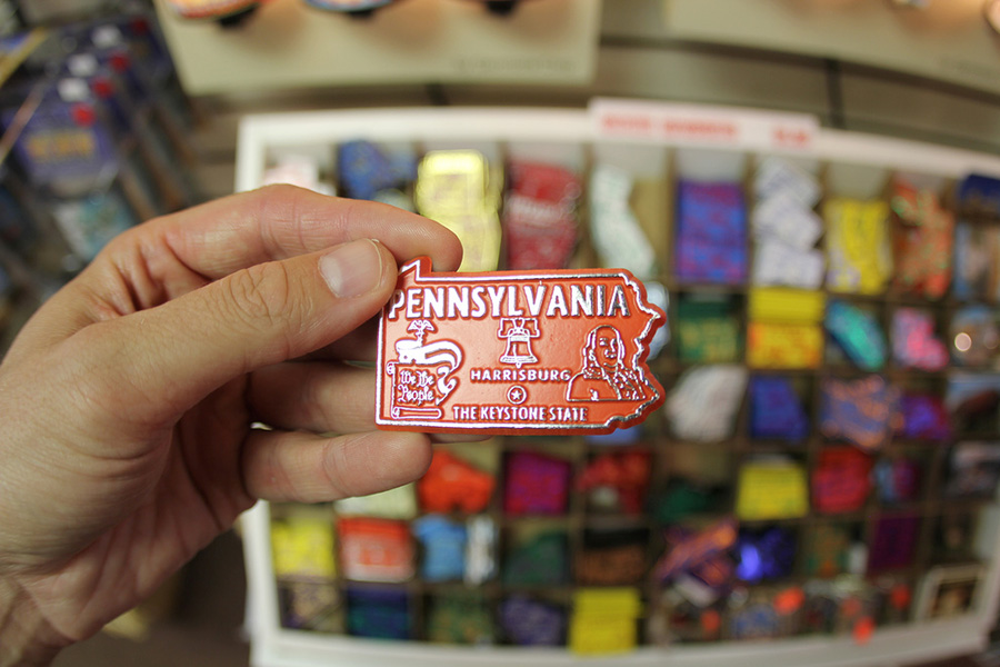 magnets - Magnets can be so much more than travel souvenirs. Photo by daveynin