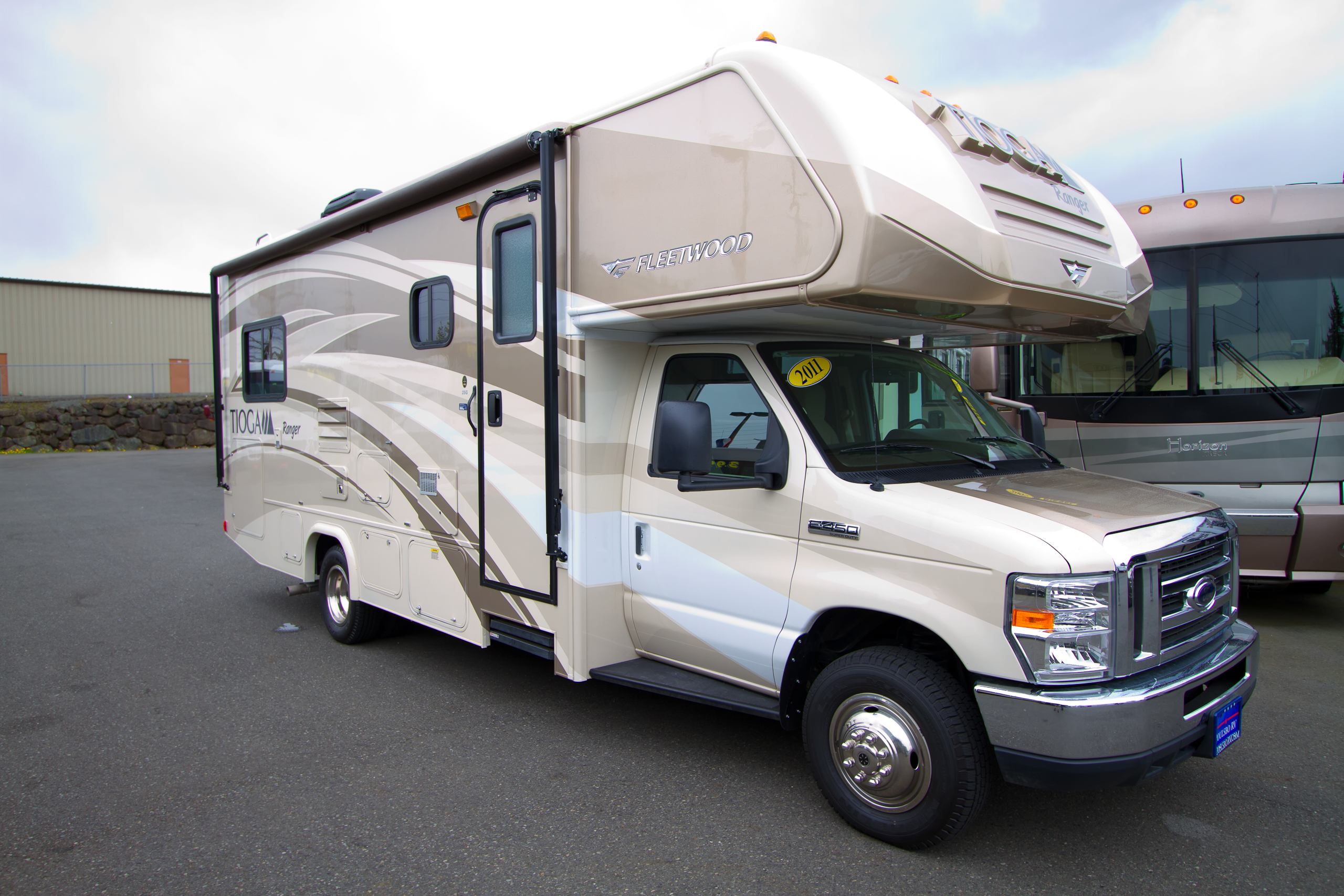 Buying An RV Online: 3 Tips For RV Shopping Online - Do It Yourself RV How Much Is A Rv To Buy