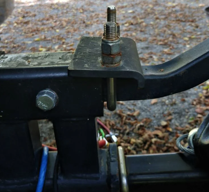Close up of trailer hitch and receiver