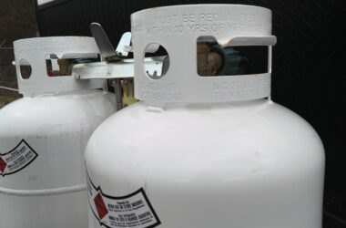 2 tanks of RV propane