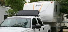 RV wind deflectors on truck and fifth wheel
